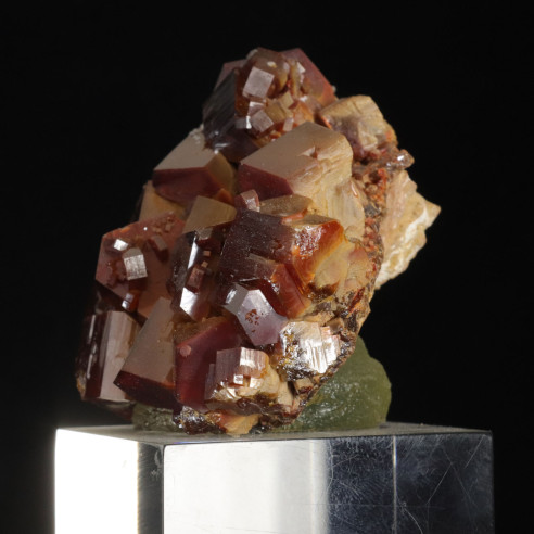 Cristaux de vanadinite rouge brun sur matrice – Mibladen, Maroc