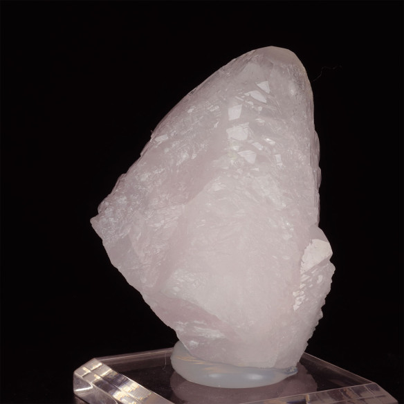 Manganocalcite rose de Zlatograd en Bulgarie, vue principale des cristaux