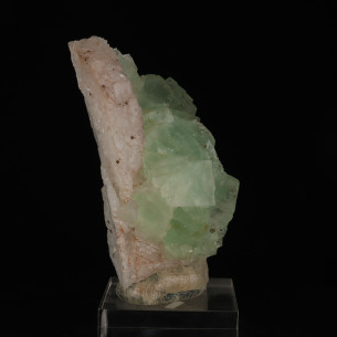 Fluorine sur quartz saupoudré de pyrite 2
