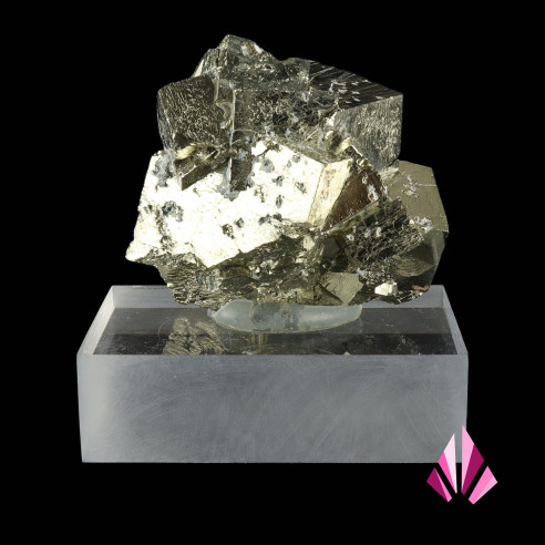 Pyrite de Navajún sur socle, cristaux cubiques imbriqués, vue opposée.