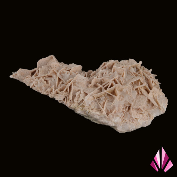 Rhodochrosite et quartz de Batanzi, Bulgarie, vue opposée aux cristallisations beige rosé