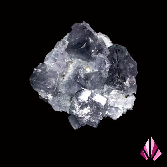 Fluorine de Jalingo au Nigéria aux cristaux cubiques violet foncé