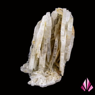Baryte de la mine de Fontsante dans le Var, longs cristaux blancs tabulaires