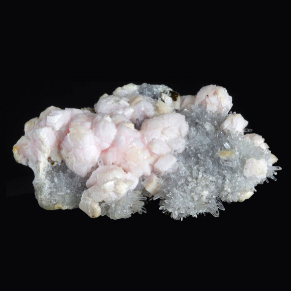Manganocalcite sur quartz de Madan, Bulgarie, cristaux rose pâle associés au quartz