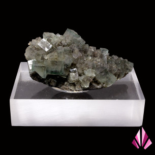 Fluorine cumberland (Ref215) England on its base.