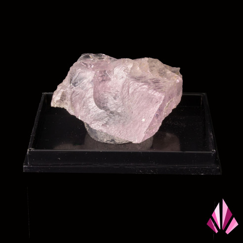Kunzite provenance Pakistan variété rose de spodumène.