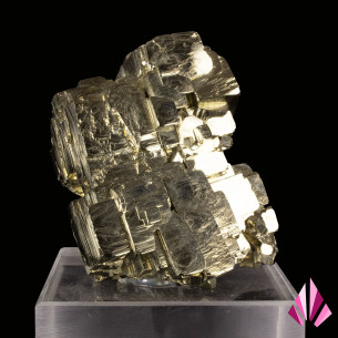 Grande pyrite du Pérou à cristaux métalliques brillants et striés, sur socle en acrylique.