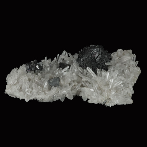 Blende noire sur quartz de Madan, Bulgarie, amas de sphalérite noire sur cristaux de quartz