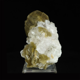 Sidérite et quartz de Mésage, Isère, grand cristal de sidérite associé au quartz 2