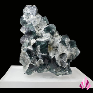 Blue-green cubic fluorite and quartz association from Nigeria – front view
