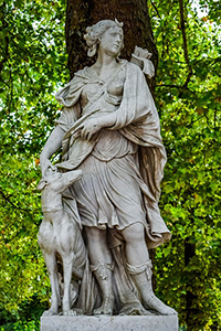 Artemis: Déesse de la chasse.